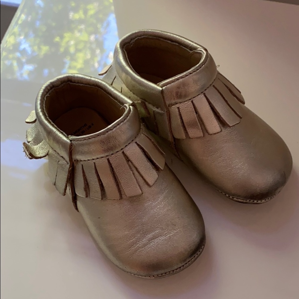 Old Soles gold moccasins size 4